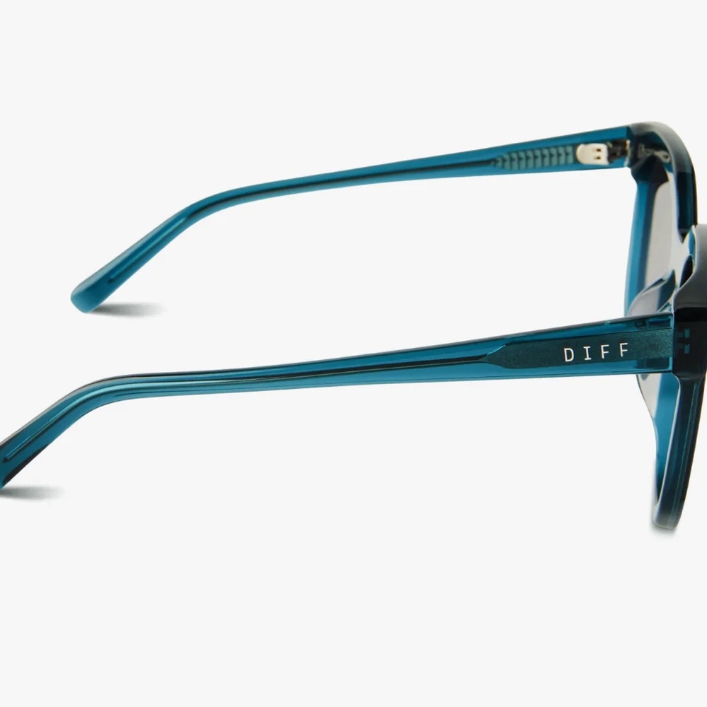 Diff Eyewear Blue Sunglasses